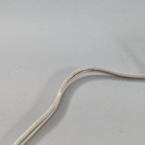 Vintage 1950s Triangular Ingraham electric alarm clock (wired) White pearl face - Picture 11 of 12